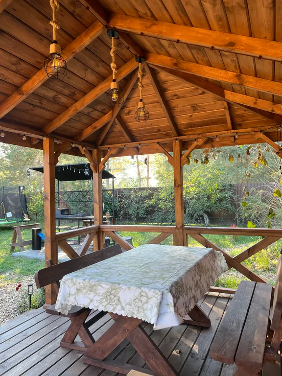 Дом с баней и горячей купелью на дровах