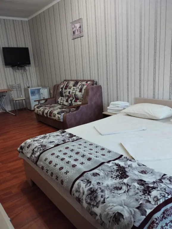 8-комнатный Дом