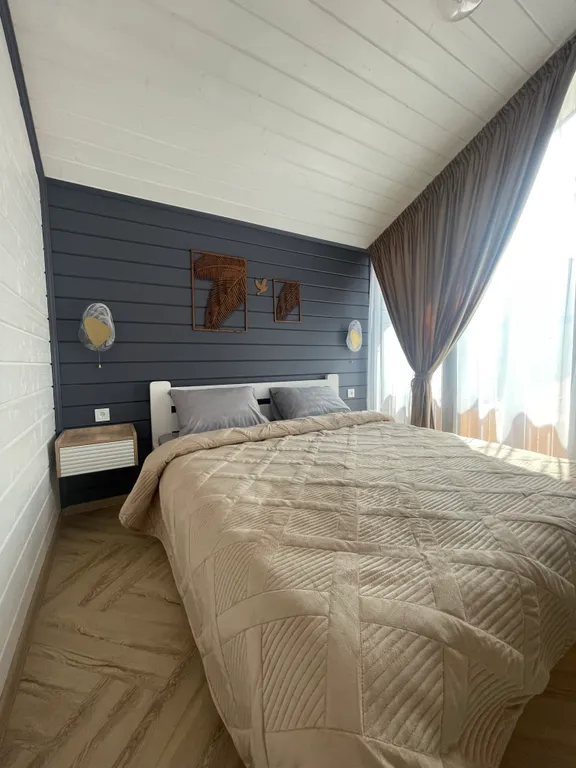 Дом на первой береговой линии