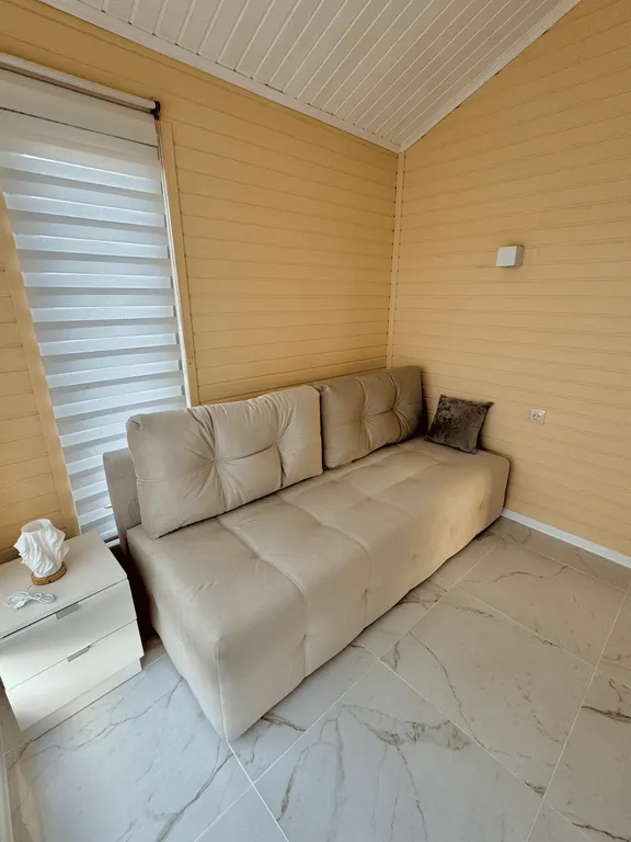 Домик для отдыха с видом на большую воду