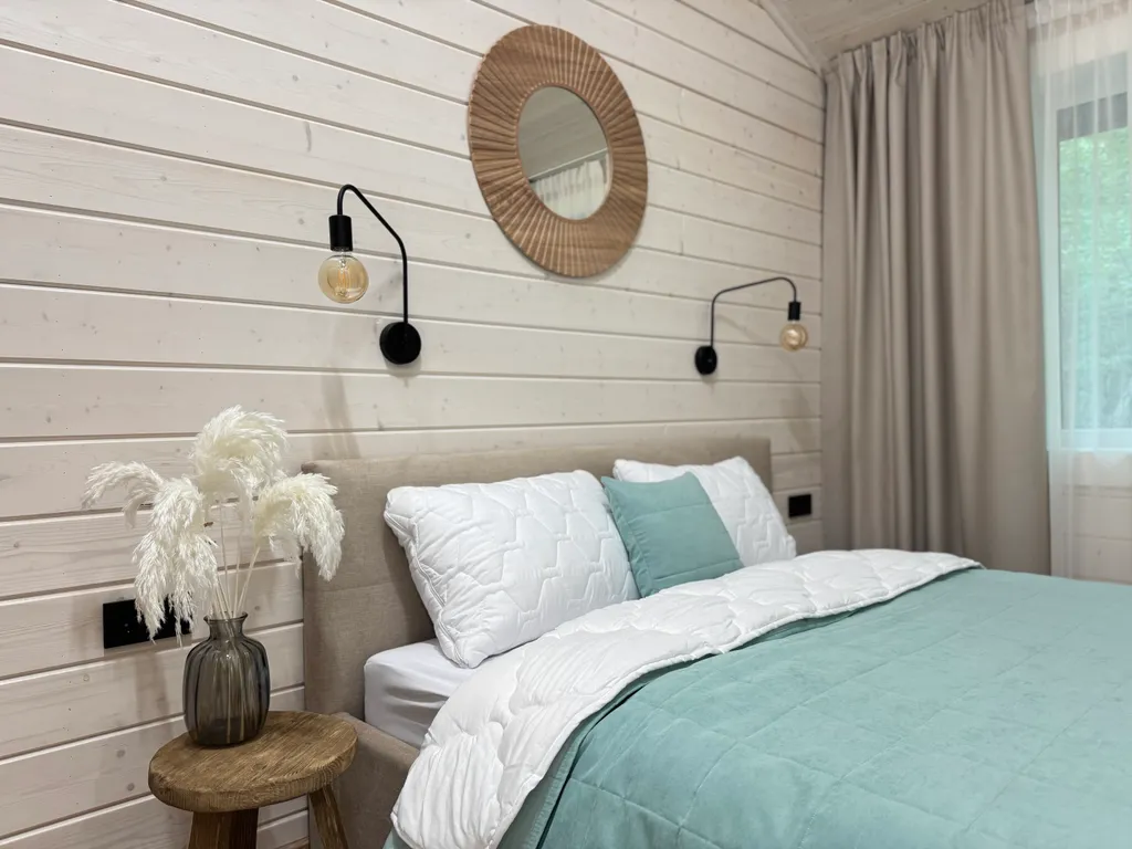 "ПОД КРОНАМИ" -Дом с чаном в лесу