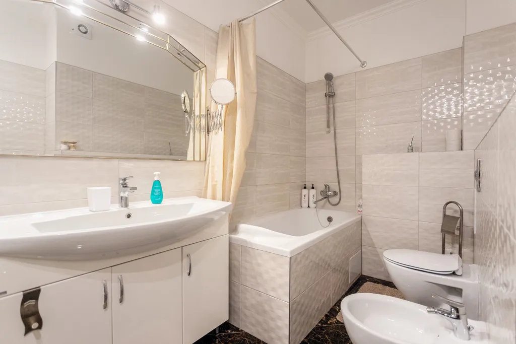 Центр города с видом на верхнее озеро