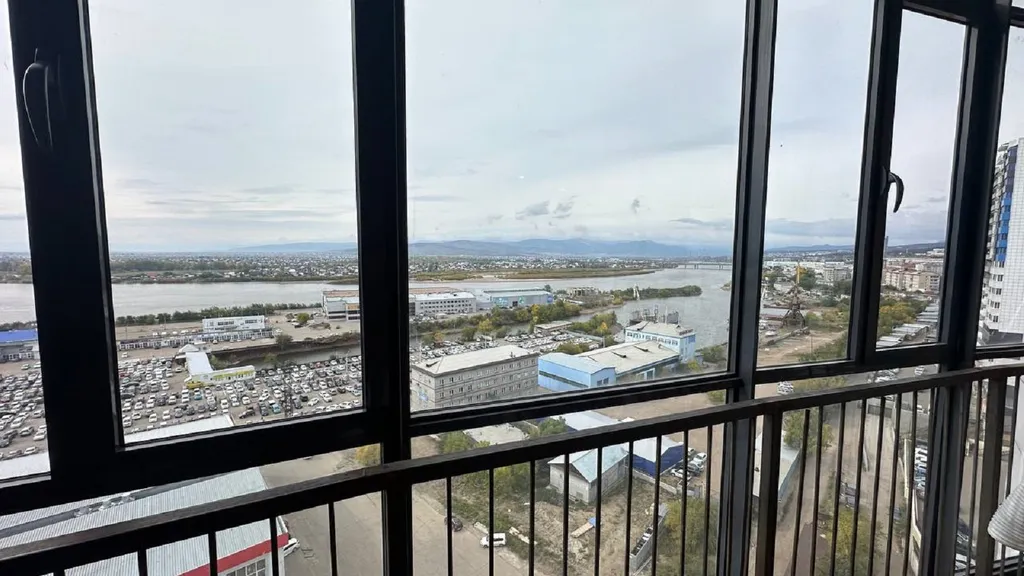 Уютная студия в центре, с видом на реку