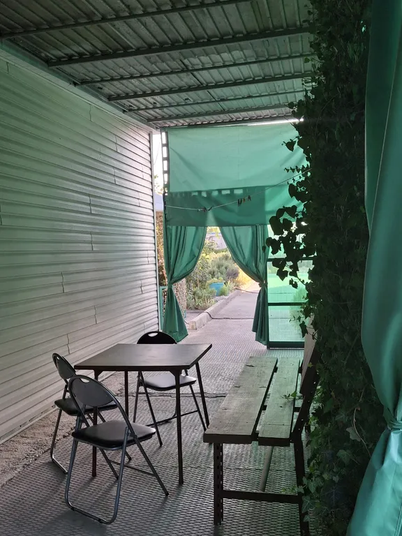 Домик с отдельным входом двумя комнатами кухней