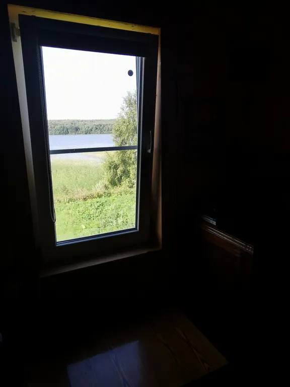 Дом на берегу залива Онежского озера в Республике Карелия