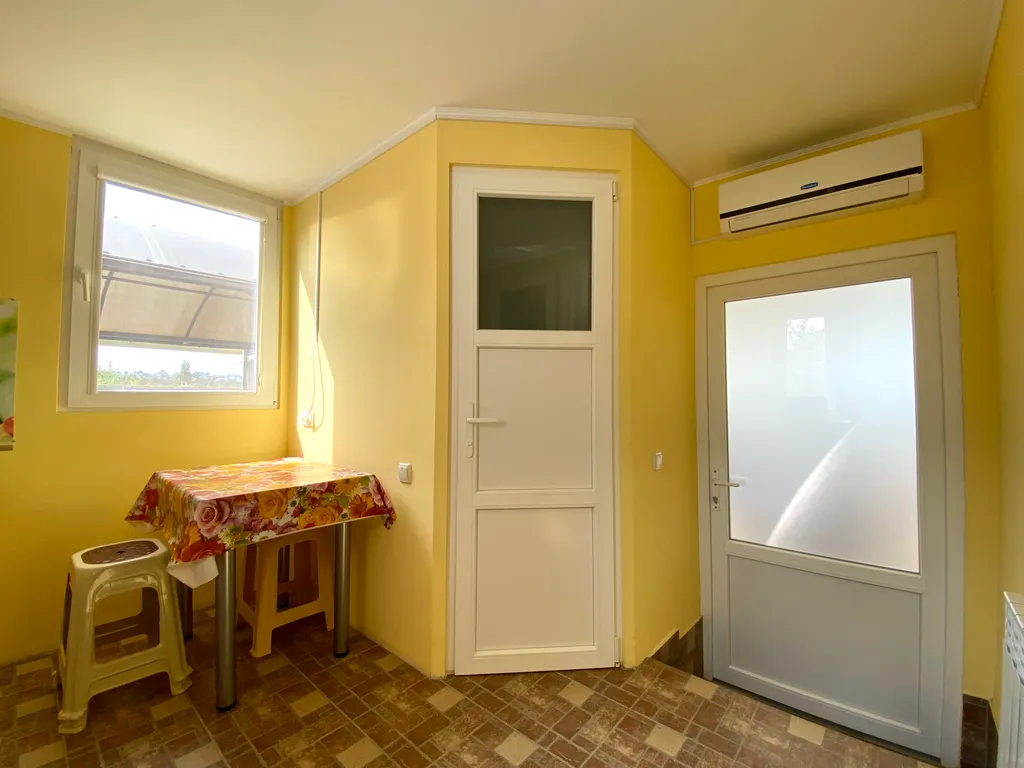 Семейный трехместный комфорт со своей кухней в загородном  доме