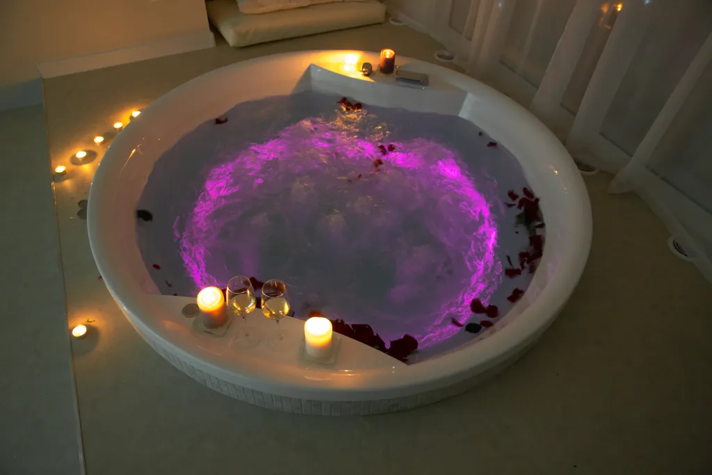 Белоснежный люкс с джакузи у Гринвича