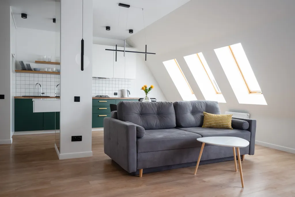 Квартира Квартира Комфортабельная евродвушка Мансарда у Верхнего озера — Калининград