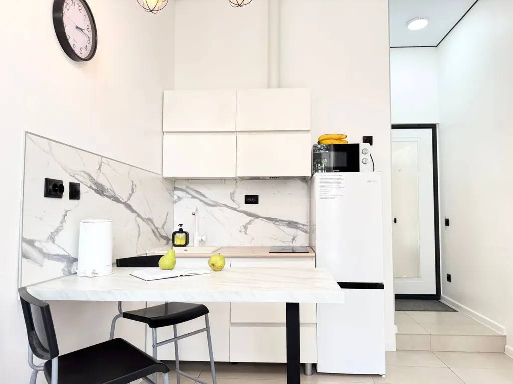 Студия с дизайнерским ремонтом