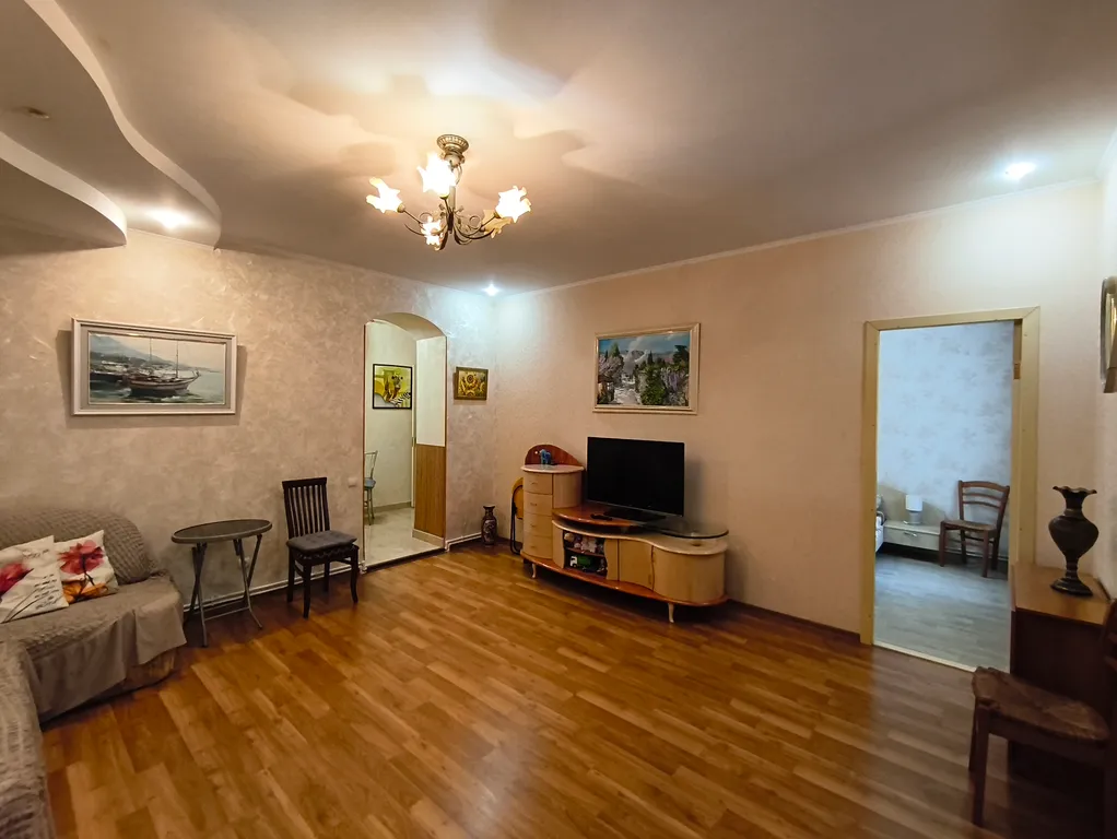 Коттедж Коттедж СВОЙ  двор, мангал, парковка.... — Ялта