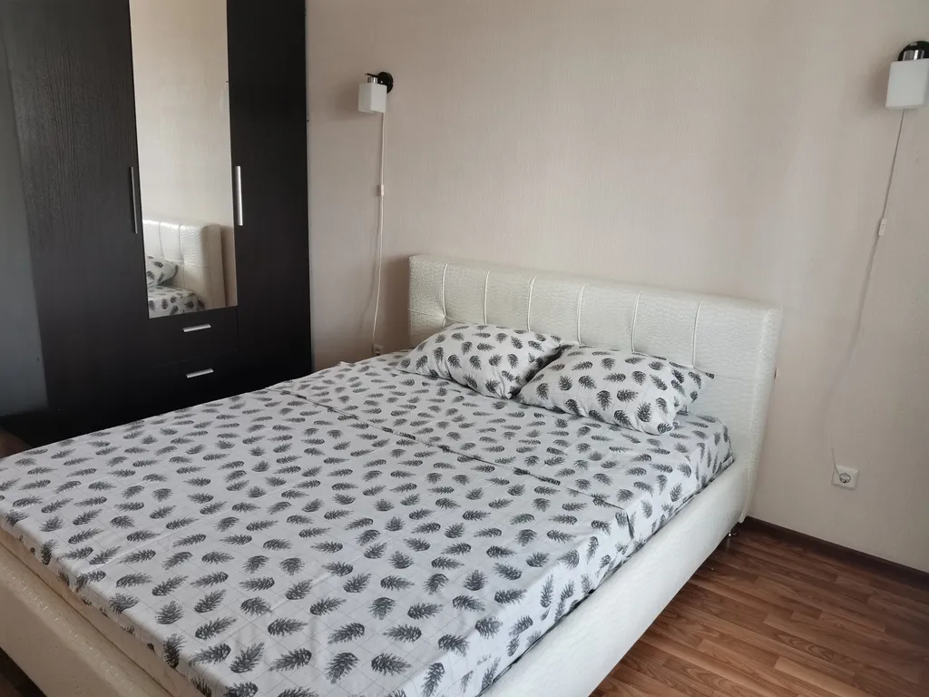 Новая 2-комнатная квартира — аренда посуточно в Челябинск