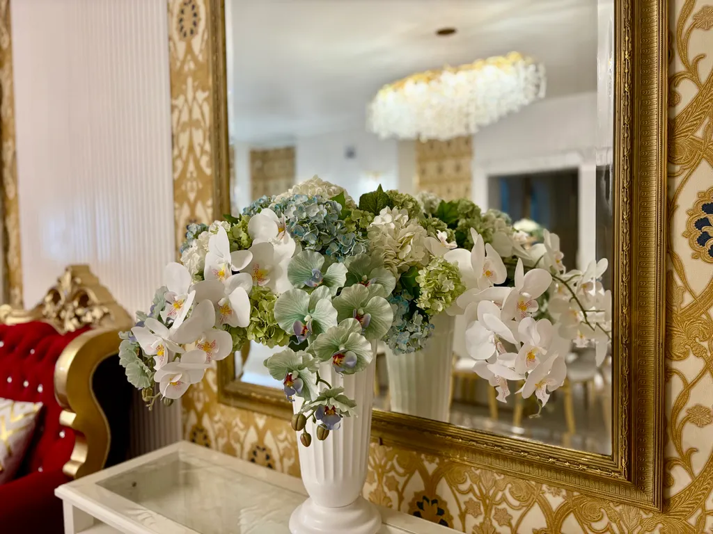 Дом с бассейном