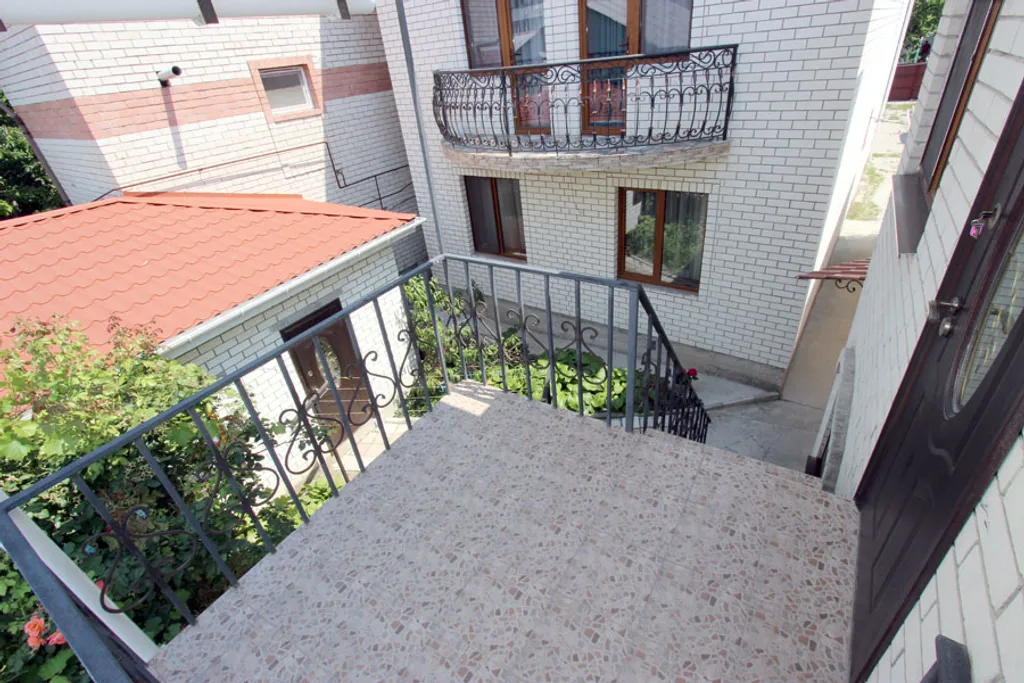 3-комнатный дом в спальном районе Феодосии