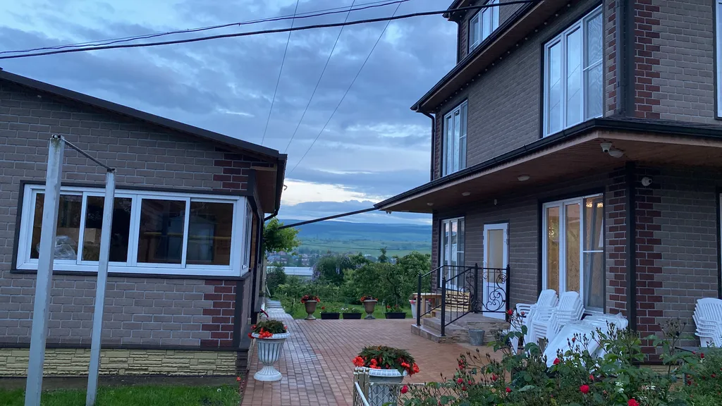 Бассейн в домике шале с сауной и мангалом