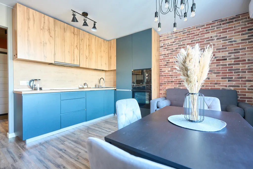 Квартира с дизайнерский ремонтом в новом доме, есть парковка