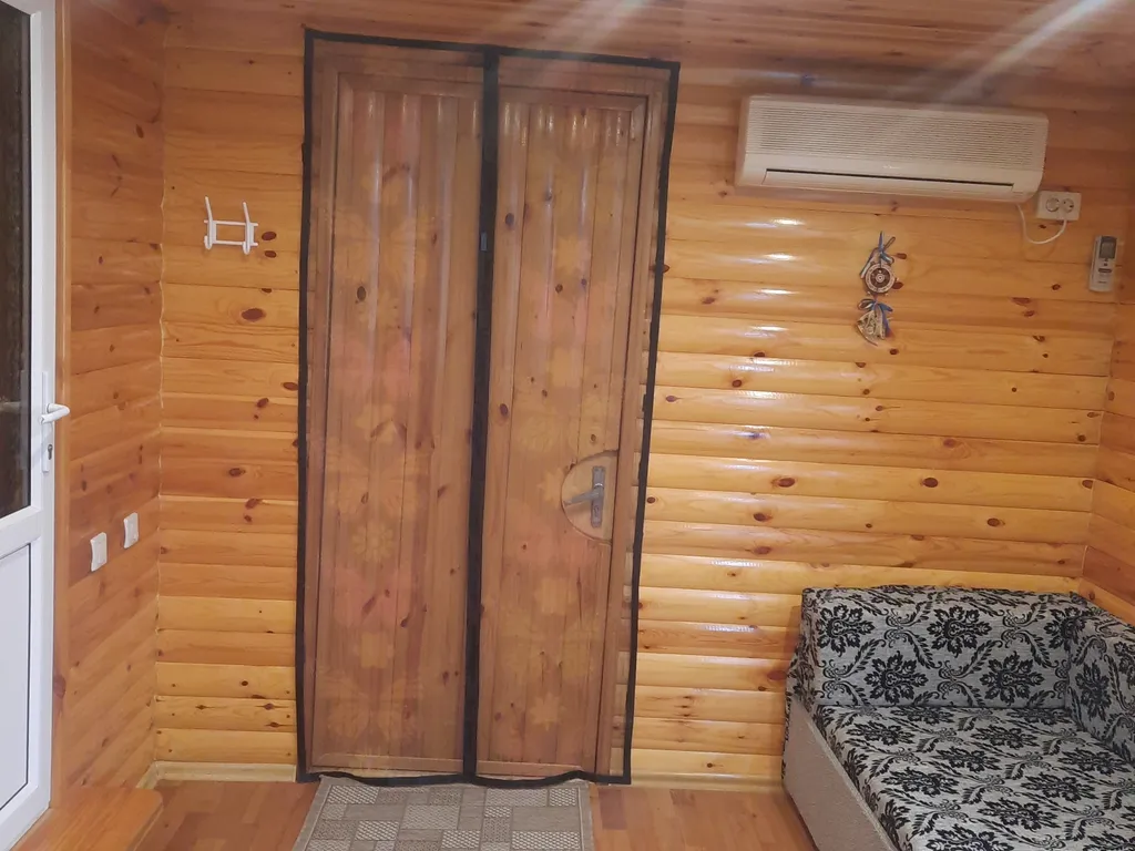 Уютный дом на берегу моря