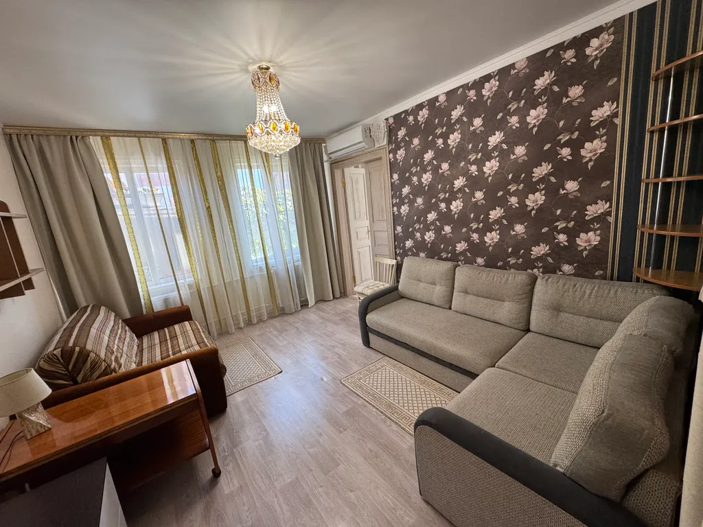 Коттедж Трёхкомнатный дом со своей территорией и автопарковкой, рядом море — Геленджик