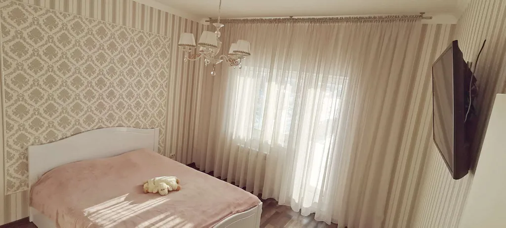 Дом с бассейном и баней