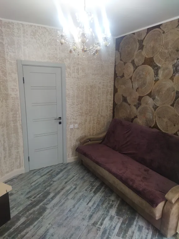 Новая 1-комнатная квартира с отличным ремонтом и двумя спальнями