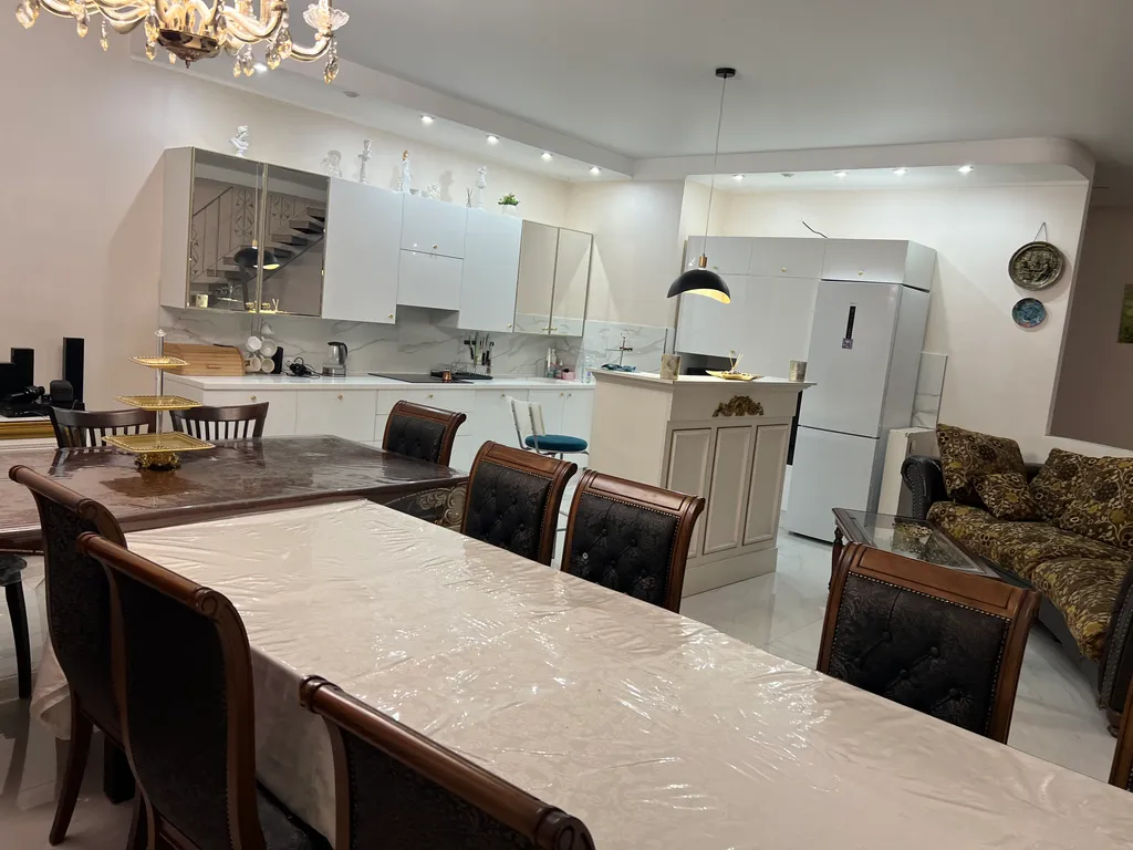 Дом в шаговой доступности от метро