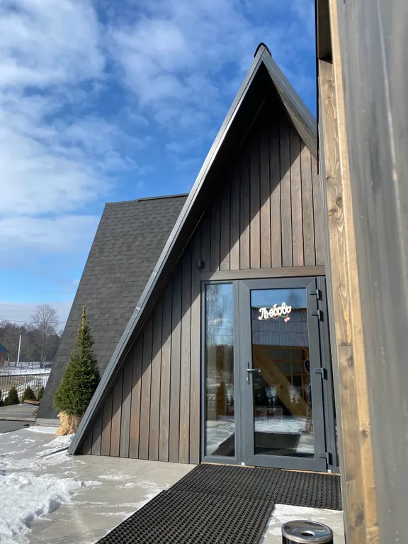 Треугольный дом в скандинавском стиле A-frame