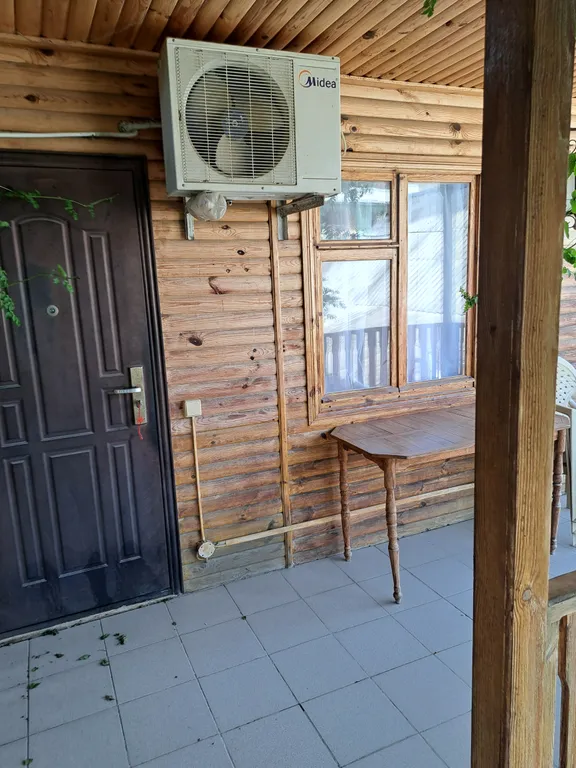 Коттедж Отдельный уютный домик с 2 комнатами и кухней — Солнечная Долина