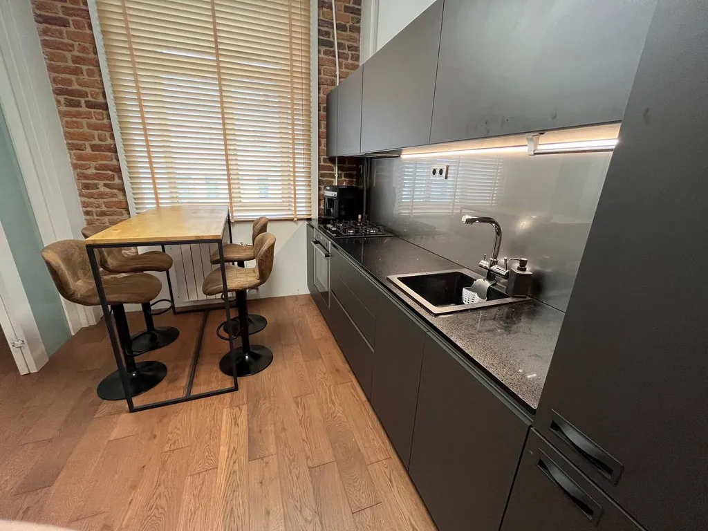 Квартира Большая квартира неподалеку от стрелки Васильевского острова — Санкт-Петербург