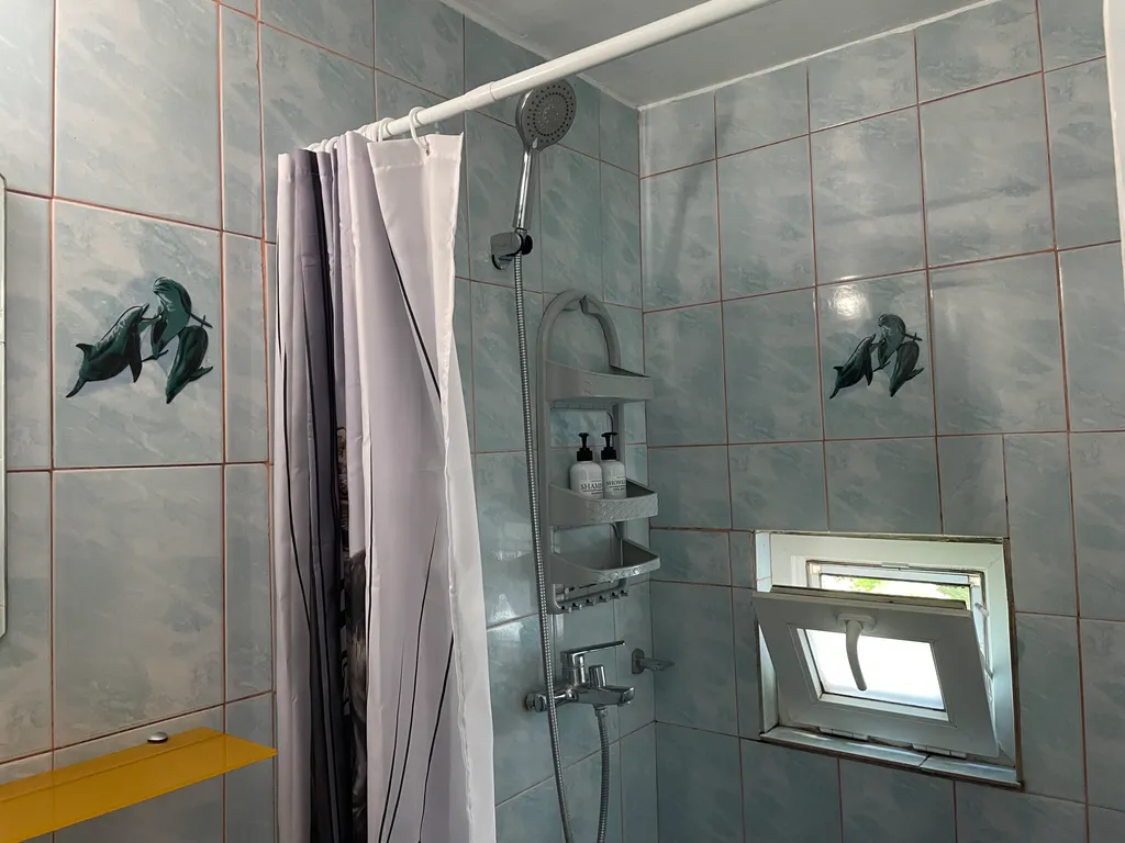 Квартира Квартира Цветущий уголок в историческом центре Севастополя — Севастополь