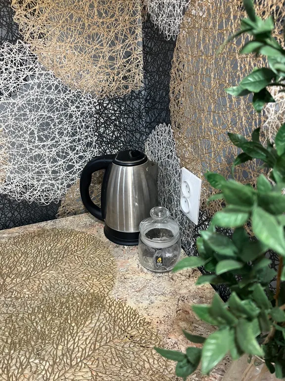 Уютная гавань у стен аквариума