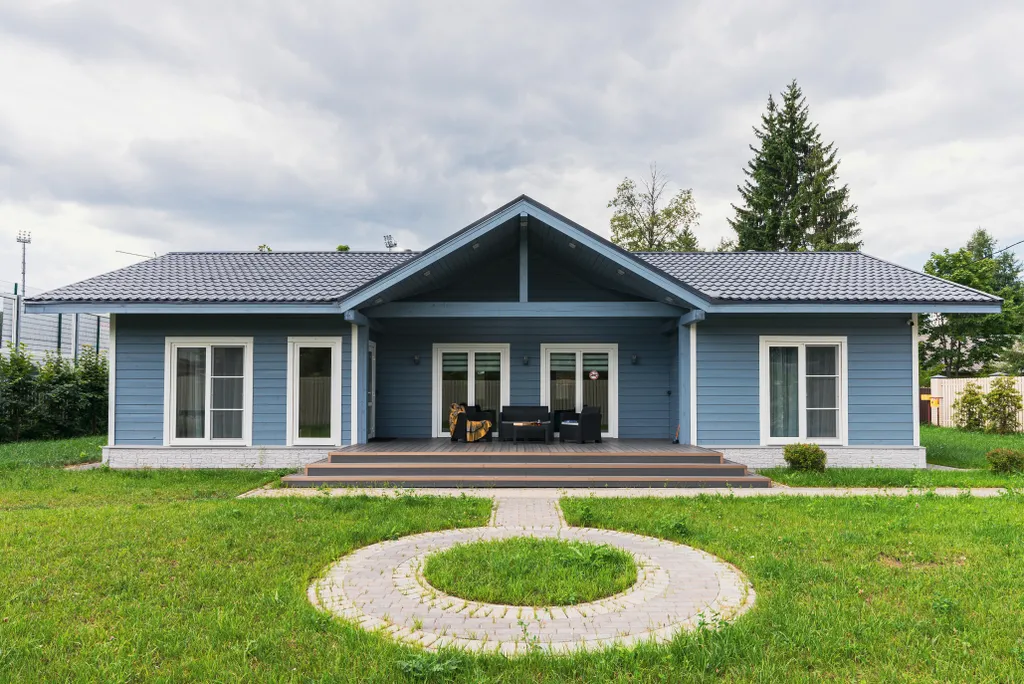 Уютный новый коттедж у озера — аренда посуточно в Рощино