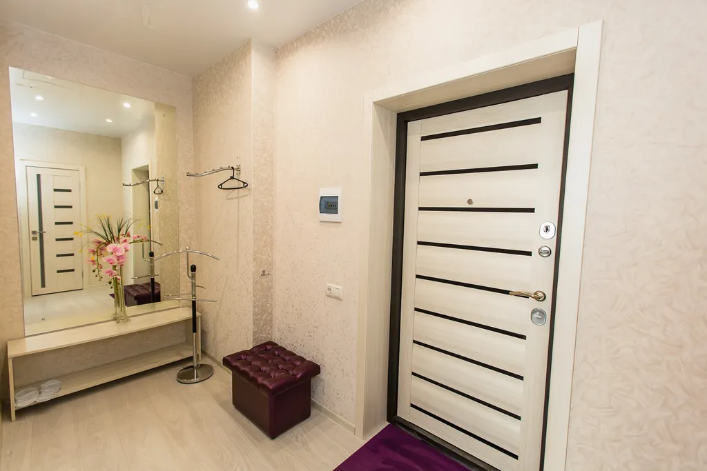 1-комнатная квартира с джакузи дизайнерским ремонтом