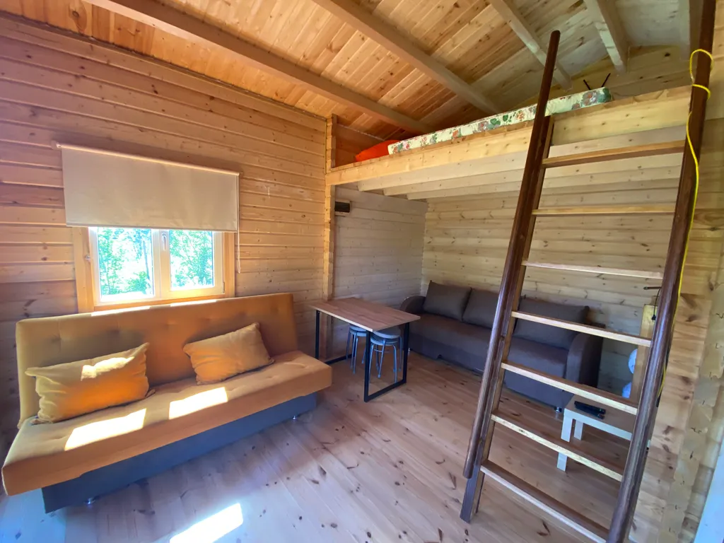 Коттедж на берегу озера