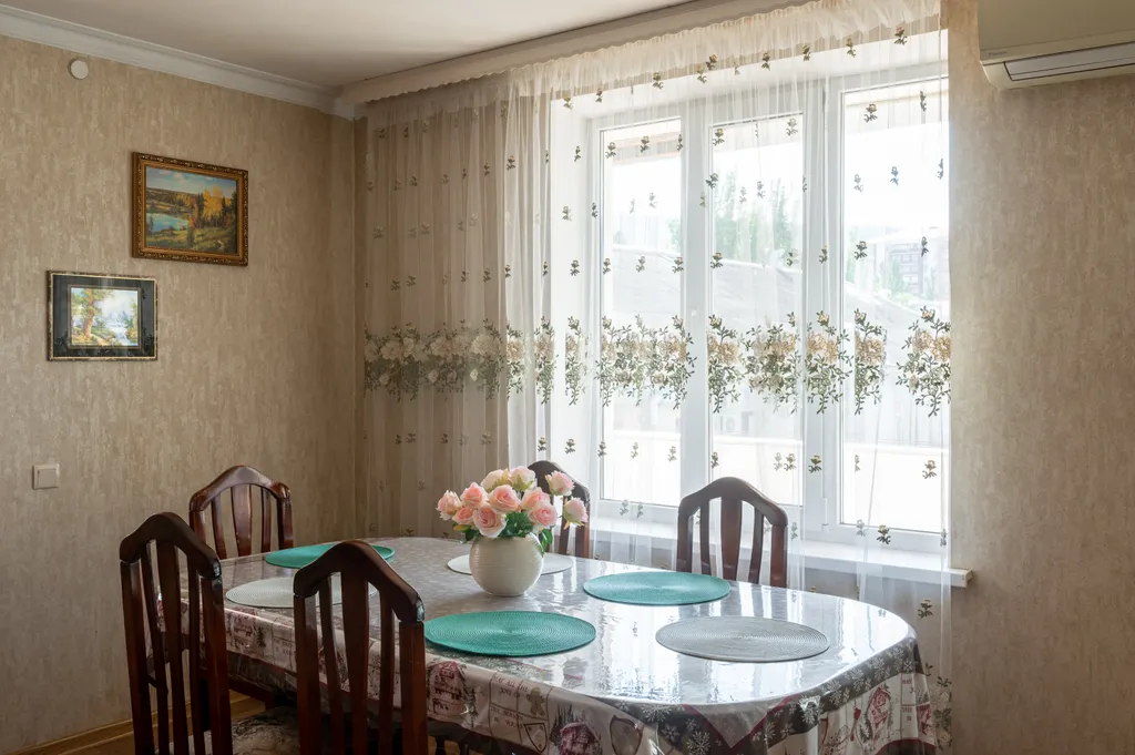 Квартира 3-комнатная Квартира — Махачкала