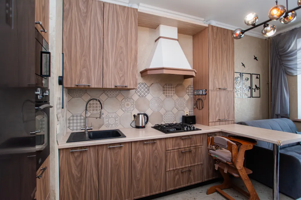 Двухэтажная квартира рядом с зимним лесом