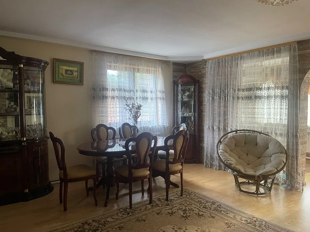 4-комнатный Дом