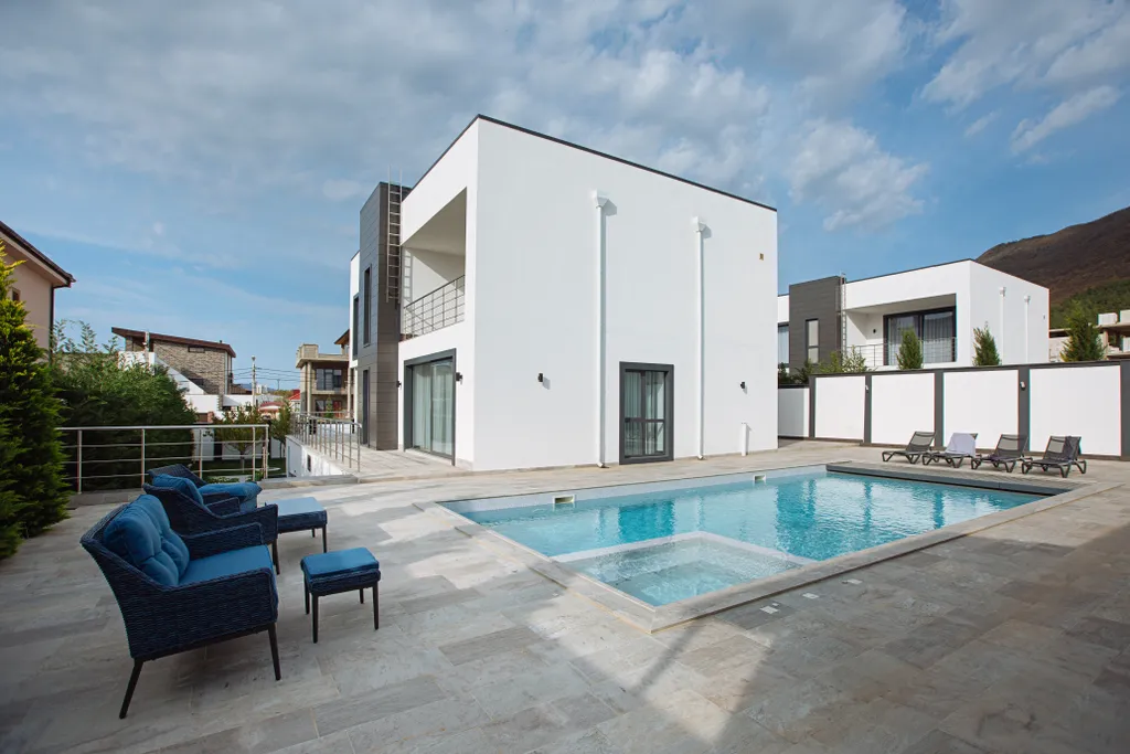 Вилла с подогреваемым бассейном