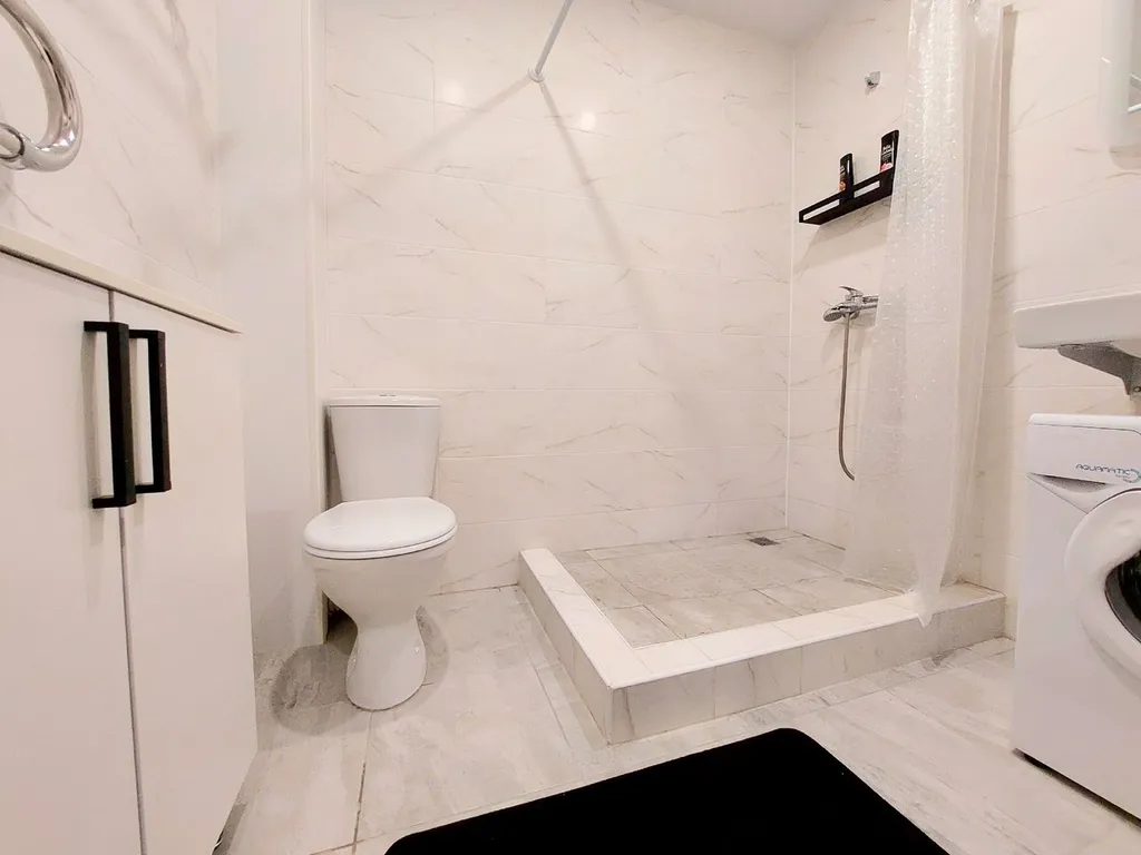 Новая студия с панорамным балконом в Новом городе у парка Прибрежный