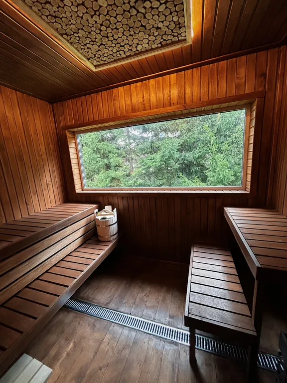 Уютный домик-баня на берегу речки