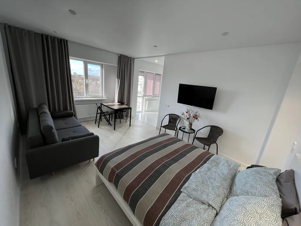 Студия с видом на море на набережной Горького