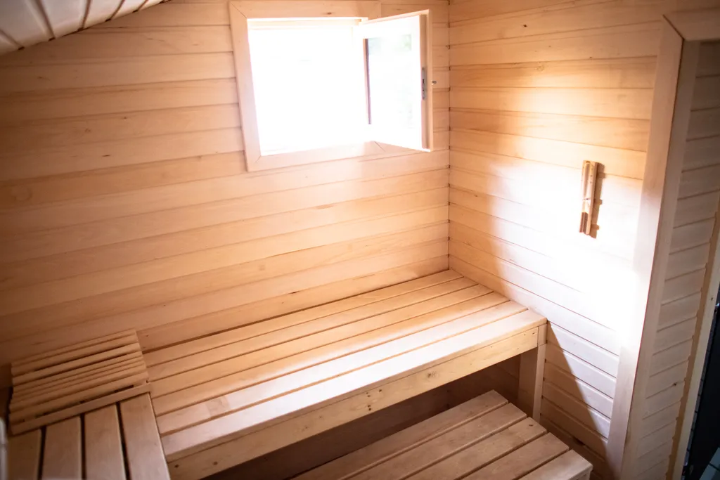 Коттедж Отдельный, уютный дом в 100 метрах от моря — Новоотрадное