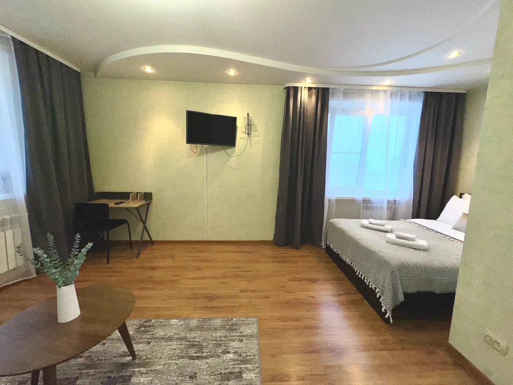 Стильная однокомнатная с большой кухней у ДК Металлургов