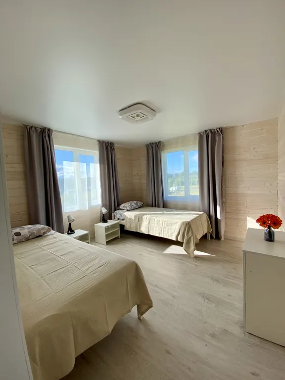 Коттедж Уютный просторный дом у лесного озера — Ларионово