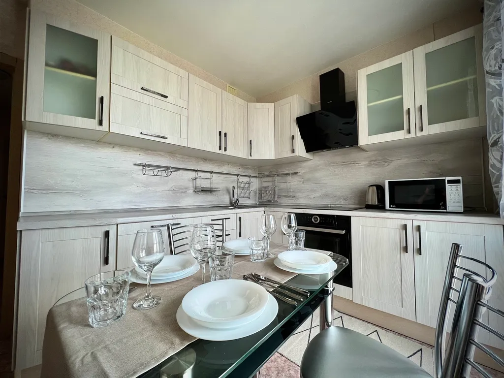 Видовая двухкомнатная квартира в тихом местечке