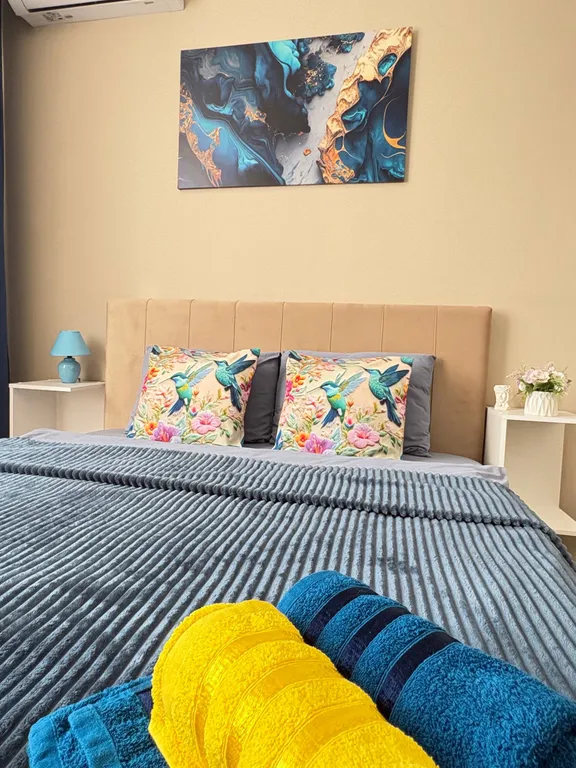 Квартира Современная, уютная квартира в лучшем районе города — Мирное