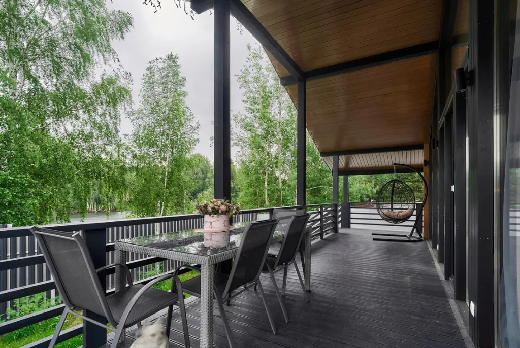 Дом у озера #1