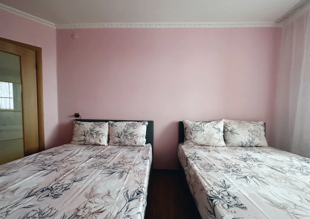 Двухкомнатная квартира с видом на монастыри