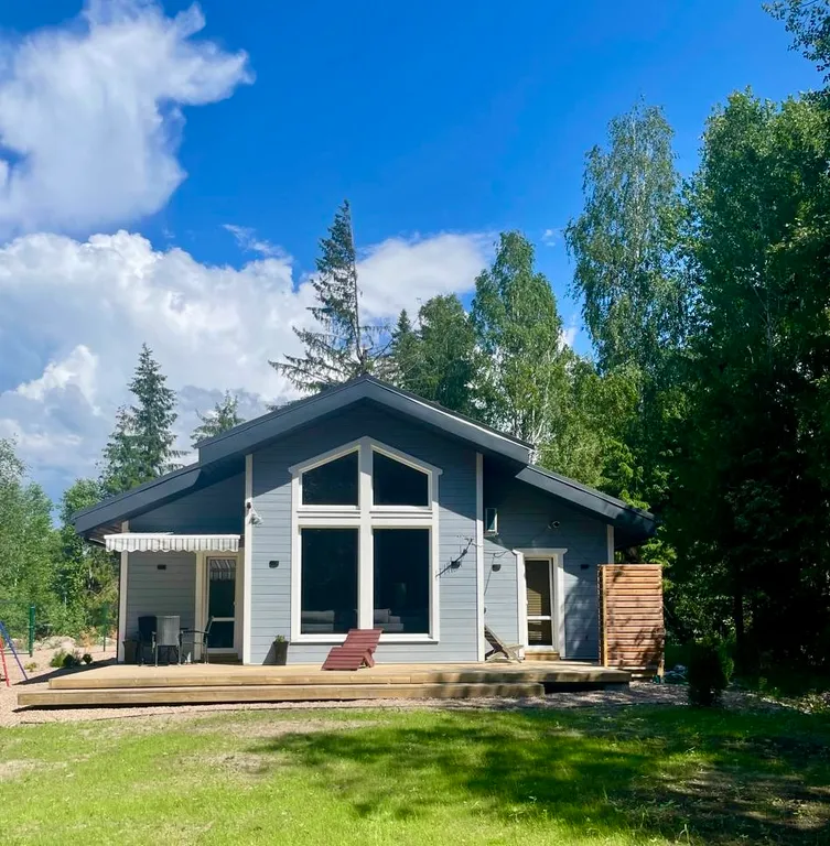 Коттедж Загородный дом c 2 спальнями — аренда посуточно в Выборг