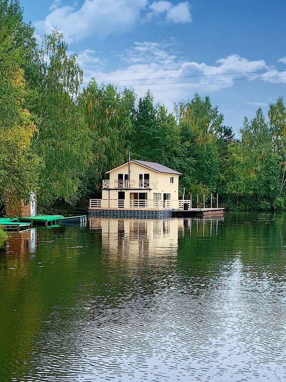 Коттедж Коттедж Светлый — Жостово