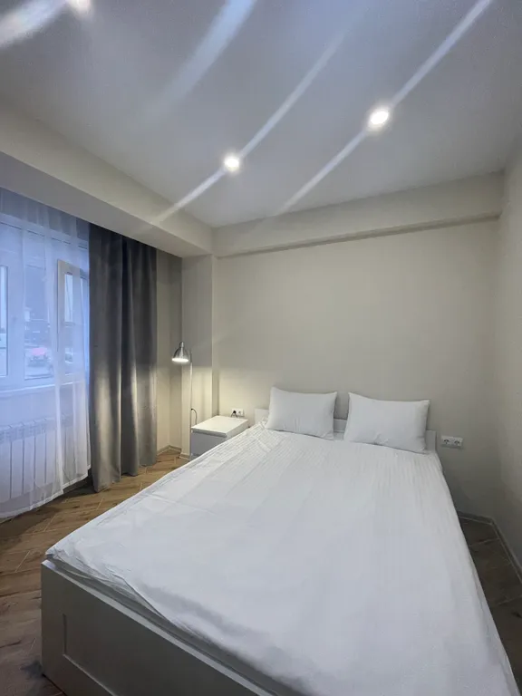 Апартаменты с тремя спальнями и гостиной напротив казино