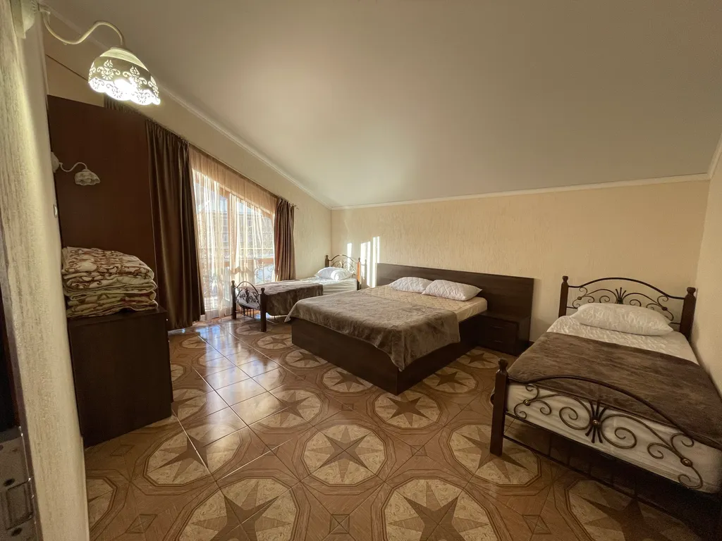 Уютный и просторный коттедж в центре поселка